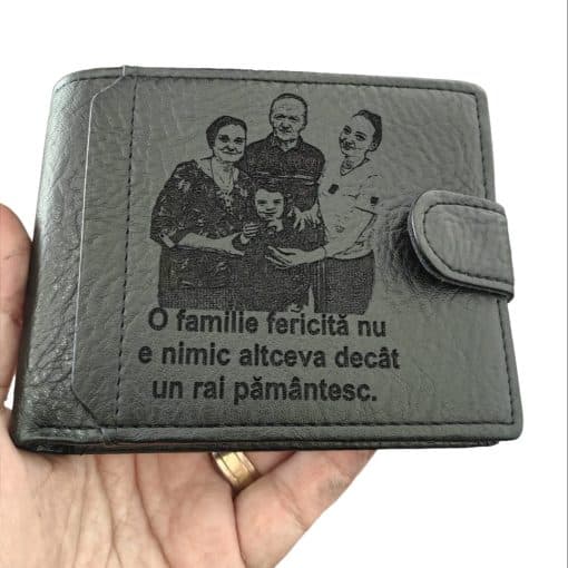 portofel negru cu capsa O familie Fericita
