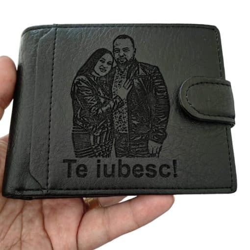 portofel personalizat negru cu capsa TE IUBESC!!!