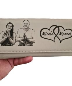 portofel dama beige personalizat cu poza si inimioare si nume