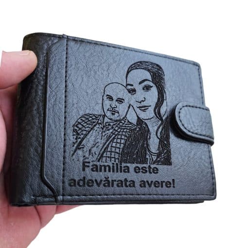 Portfofel negru cu capsa Familia ese Adevarata Avere