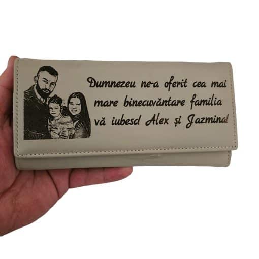 cadou pentru ea portofel dama piele naturala gri  ne-a oferit