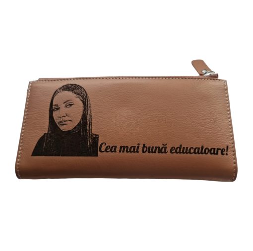 Portofel Personalizat 'Cea mai buna educatoare', dama, piele naturala, maro