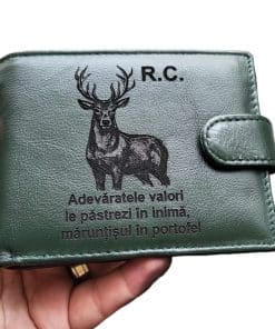 portofel personalizat verde cu capsa Cerb Adevaratele valori.
