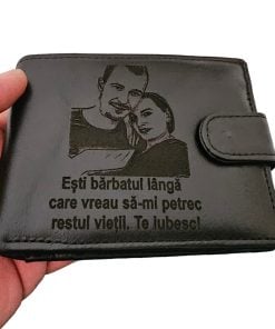 portofel negru cu capsa Esti barbatul vietii mele