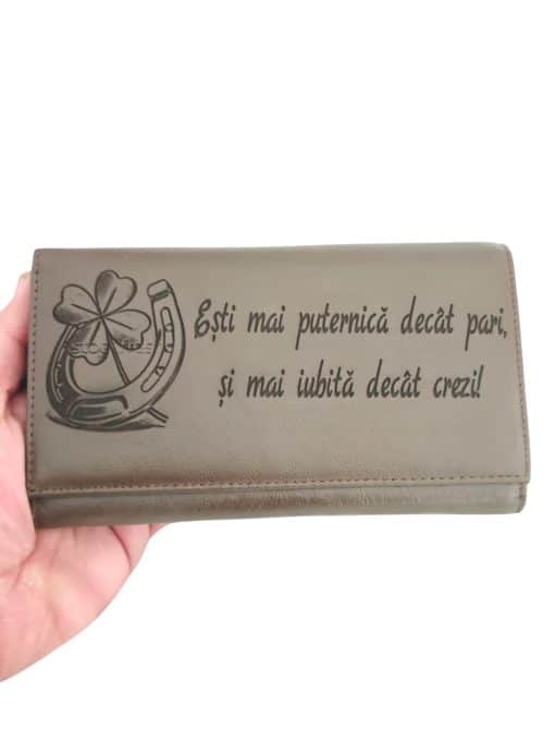 Portofel dama beige Trifoi si potcoava