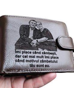 Portofel personalizat piele naturala maro Imi placa cand zambesti