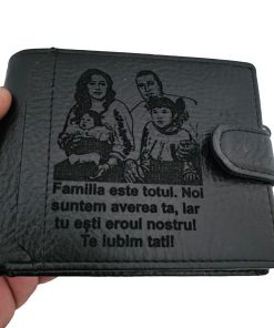 portofel piele negru cu capsa Familia este Totul!