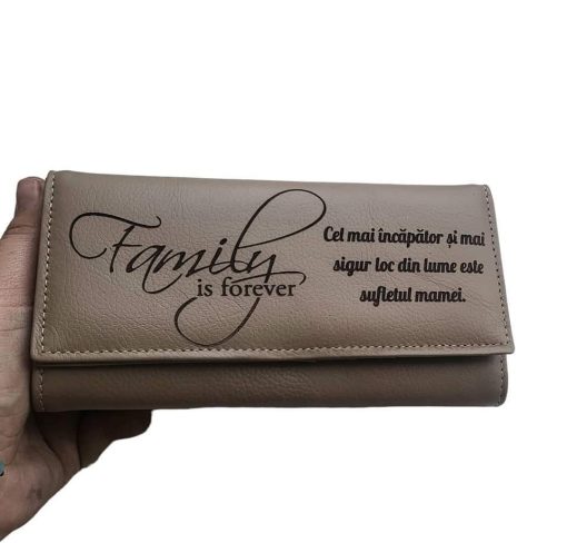 Portofel personalizat dama piele naturala beige Cel mai incapator