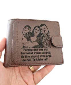 cadou portofel maro cu capsa Familia Este