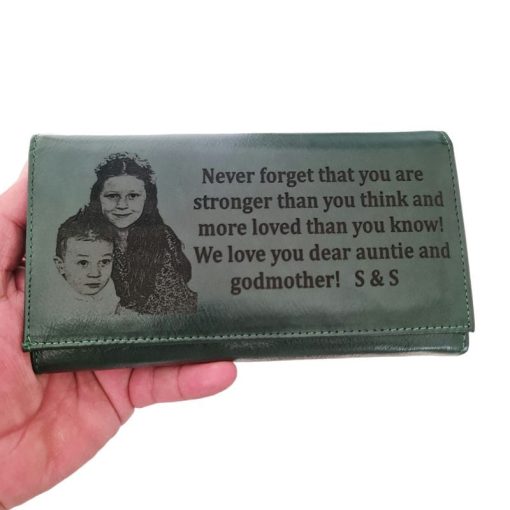 portofel dama verde personalizat cu poza si text in engleza