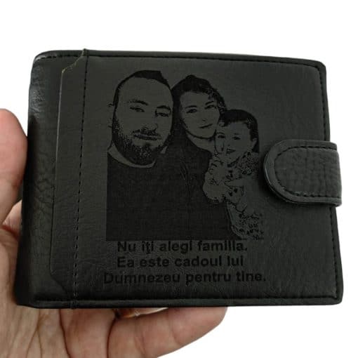 portofel personalizat negru cu capsa  Cadoul Lui