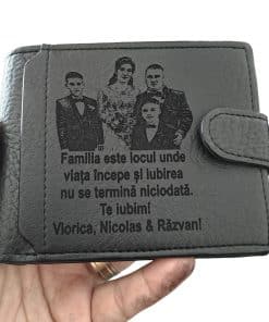 portofel negru cu capsa Familia Este Locul