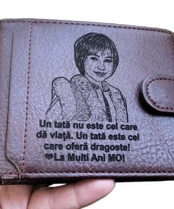 Portofel piele personalizat un tata este cel care da viata Maro