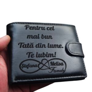 portofel cu text negru cu capsa Tata