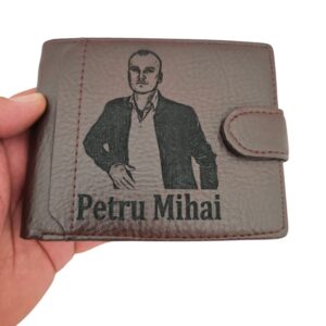 portofel maro cu capsa P.M