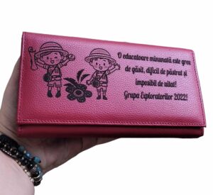 Portofel dama piele naturala rosu personalizat O educatoare minunata