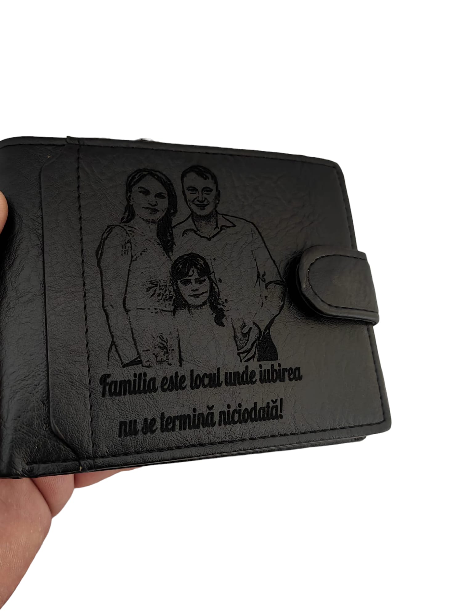 portofel negru cu capsa familia este iubirea