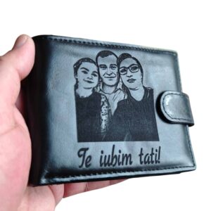 portofel negru cu poza si text Te iubim tati