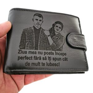 portofel negru cu capsa Ziua mea nu poate incepe fara tine