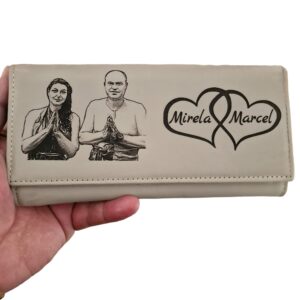 portofel dama beige personalizat cu poza si inimioare si nume