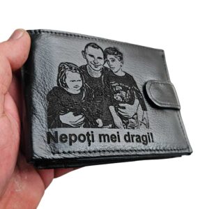 portofel negru cu capsa Nepoti mei dragi