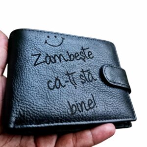 Portofel Personalizat 'Zambeste ca-ti sta bine', barbati, piele naturala , negru