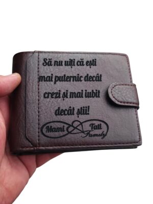 portofel personalizat cu text maro cu capsa