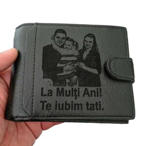 portofel personalizat negru cu capsa  La multi ani Te iubim Tati