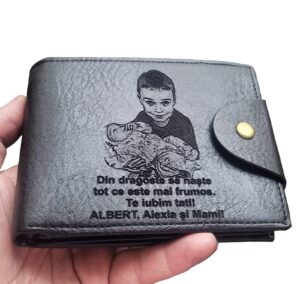 Portofel personalizat negru cu capsa Din dragoste se naste tot ce e mai frumos