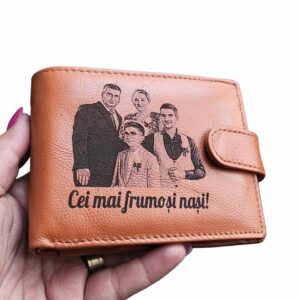 Portofel personalizat din piele naturala maro coniac Cei mai frumosi nasi