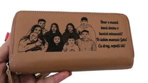 portofel cu fermoar dama personalizat cu text si poza beige Doar o mama