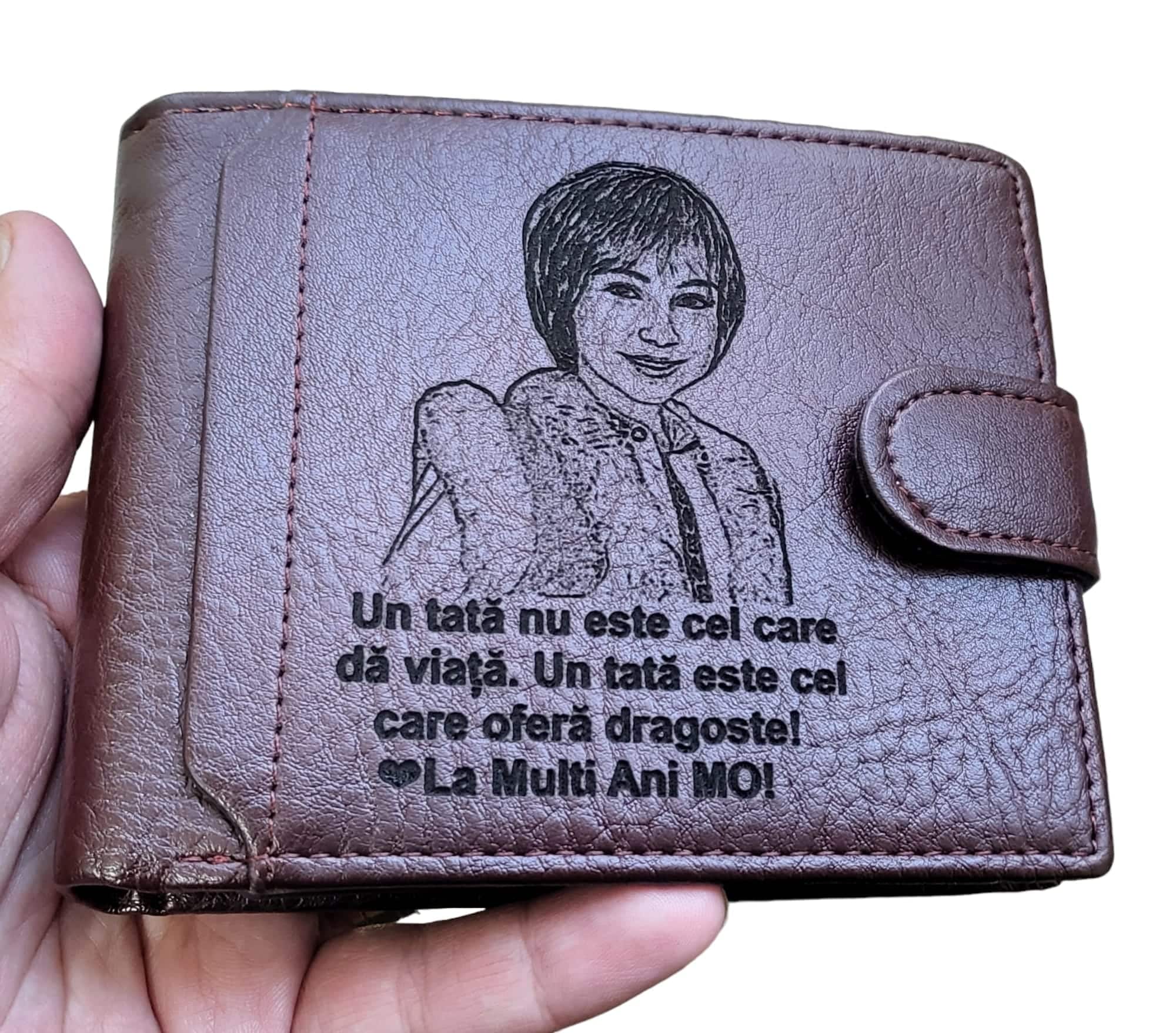 Portofel piele personalizat un tata este cel care da viata Maro