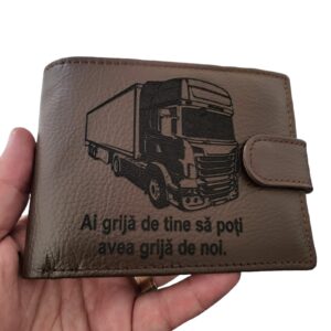 Portofel maro cu capsa piele naturala personalizat cu tir si text